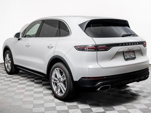 Certified 2023 Porsche Cayenne AWD/4WD image 3