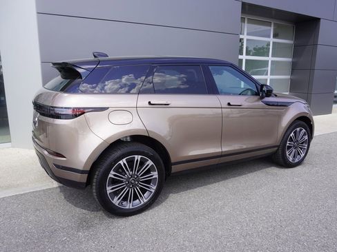 New 2026 Land Rover Range Rover Evoque S image 4