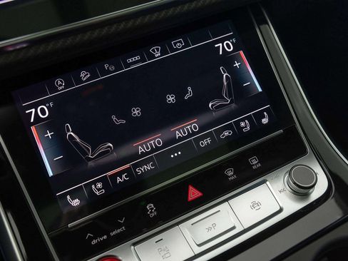 Used 2025 Audi RS Q8 performance image 28