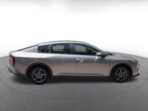 Used 2025 Kia K4 FWD image 16