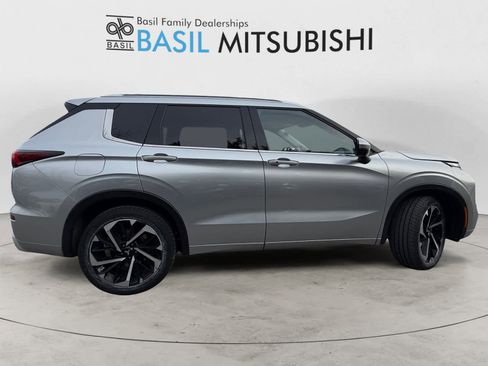 Used 2024 Mitsubishi Outlander SEL image 6