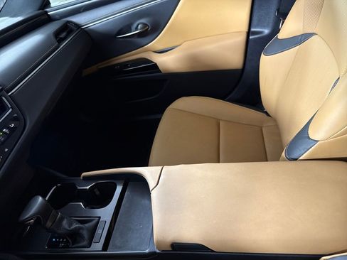 Used 2023 Lexus ES 350 image 16