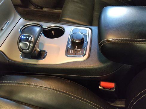 Used 2015 Jeep Grand Cherokee Limited image 26