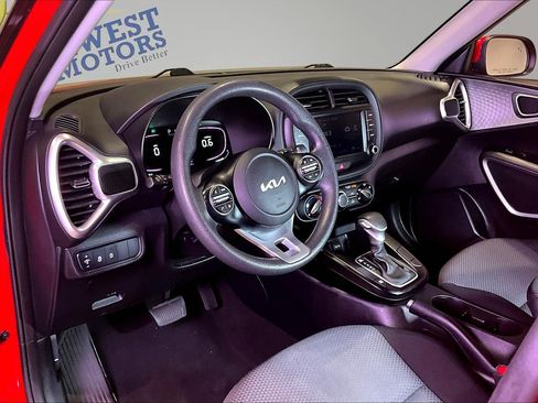 Used 2023 Kia Soul LX w/ Option Group 015 FWD image 18