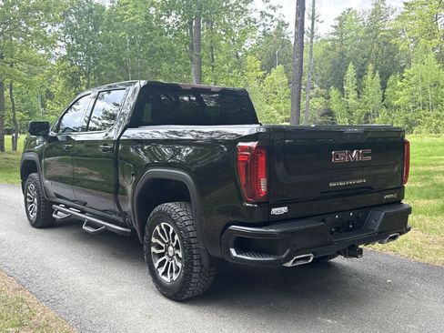 Used 2023 GMC Sierra 1500 AT4 AWD/4WD image 4