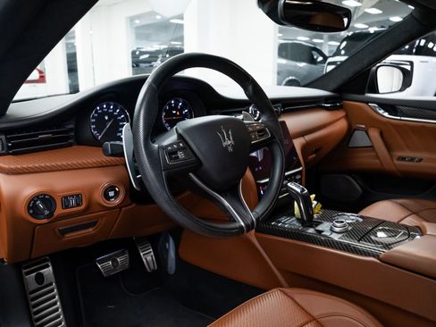 Used 2022 Maserati Quattroporte Trofeo RWD image 20