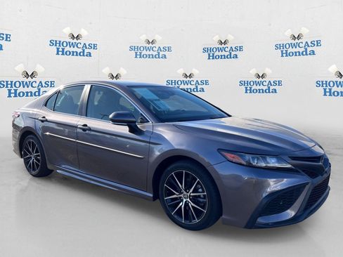 Used 2024 Toyota Camry SE FWD image 10