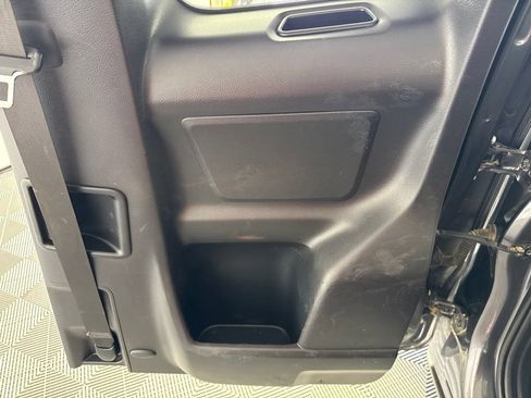 Used 2019 Toyota Tacoma SR AWD/4WD image 25