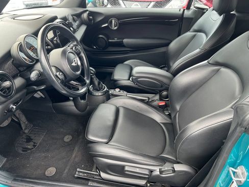 Used 2017 MINI Cooper S FWD image 4