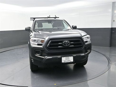 Used 2022 Toyota Tacoma SR image 2