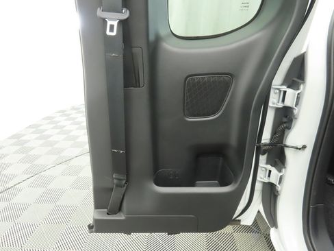 Used 2024 Nissan Frontier SV w/ Technology Package image 27