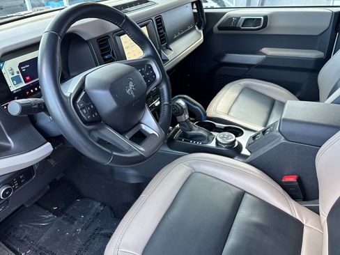 Certified 2023 Ford Bronco Wildtrak AWD/4WD image 10