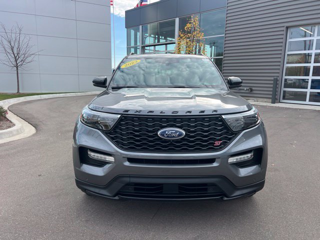 Used 2023 Ford Explorer ST w/ Equipment Group 401A AWD/4WD image 2