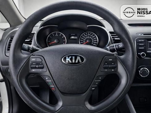 Used 2017 Kia Forte LX FWD image 9