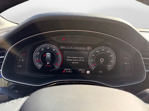 Certified 2024 Audi Q7 3.0T Prestige image 11