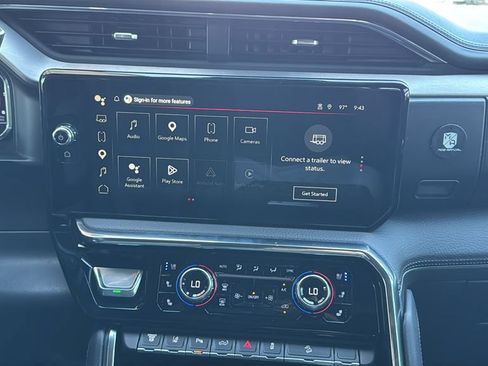Used 2025 GMC Sierra 2500 Denali w/ Denali Reserve Package AWD/4WD image 13