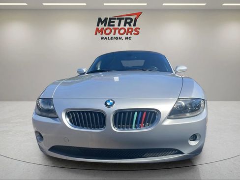 Used 2005 BMW Z4 2.5i RWD image 10