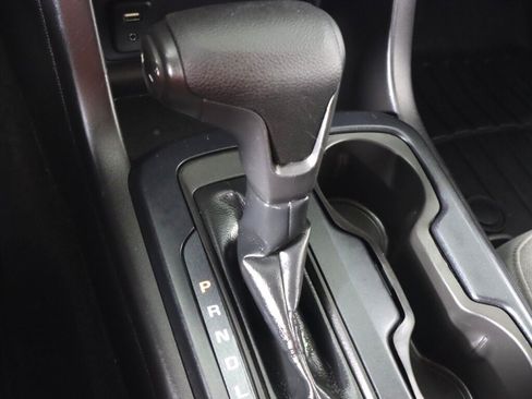 Used 2018 Chevrolet Colorado W/T w/ WT Convenience Package RWD image 24