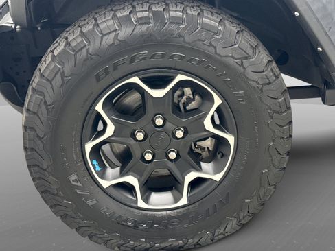Used 2022 Jeep Wrangler Unlimited Rubicon 4xe AWD/4WD image 27