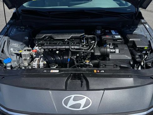 Used 2024 Hyundai Elantra SEL FWD image 10