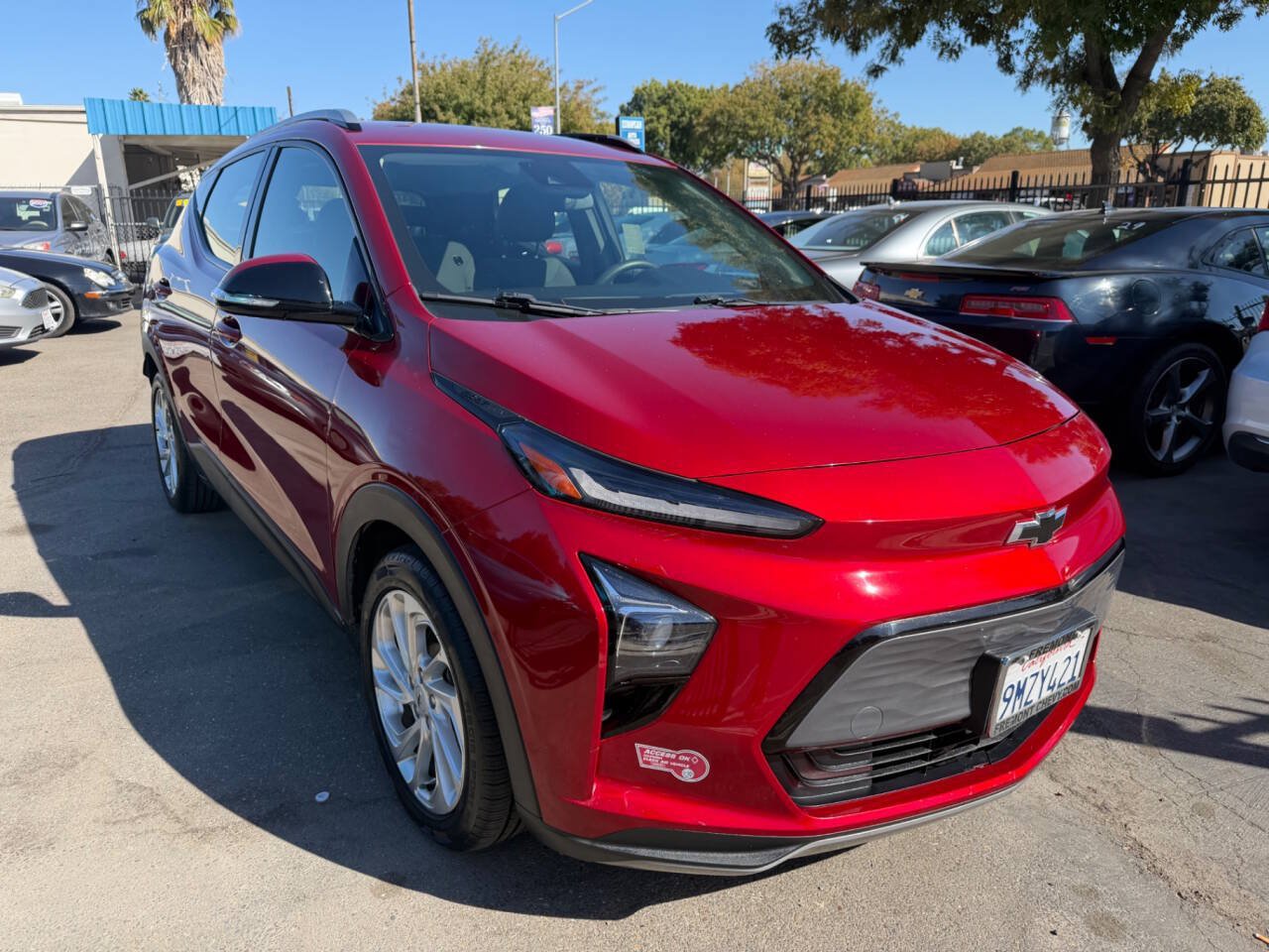 Used 2023 Chevrolet Bolt EUV LT w/ Driver Confidence Package FWD image 3