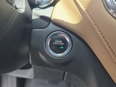 Used 2022 Chevrolet Equinox Premier FWD image 26
