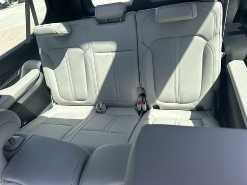 New 2026 Jeep Grand Wagoneer L 4WD w/ Premium Group I image 14