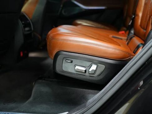 Used 2019 BMW X7 xDrive50i w/ Dynamic Handling Package AWD/4WD image 28