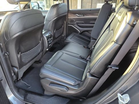 Used 2023 Jeep Grand Cherokee L Limited w/ Luxury Tech Group II RWD image 12