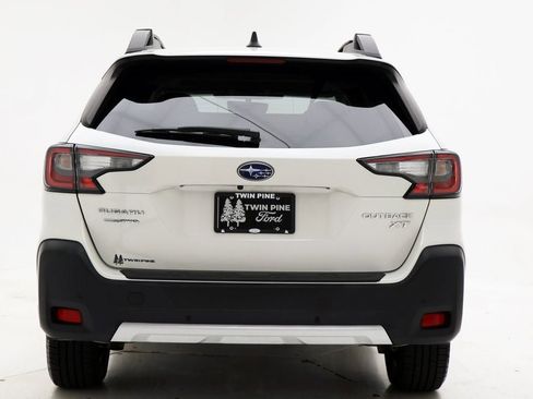 Used 2023 Subaru Outback Limited XT AWD/4WD image 8