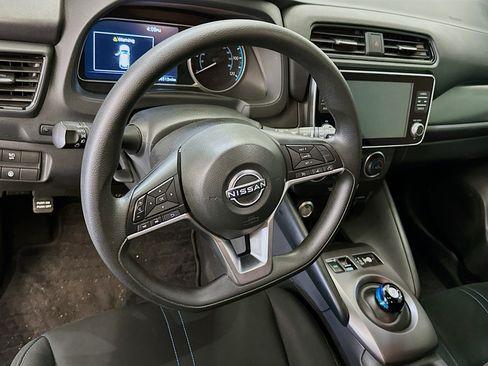 Used 2023 Nissan Leaf S FWD image 18