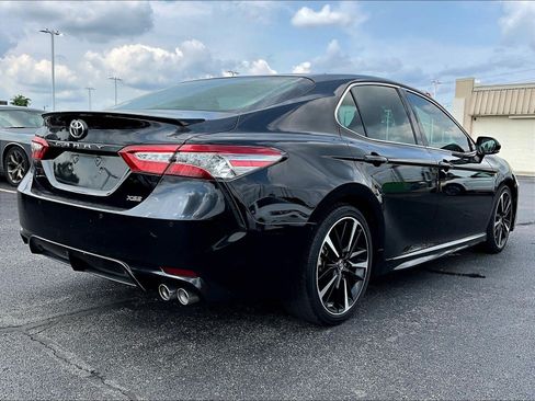 Used 2018 Toyota Camry XSE FWD image 6