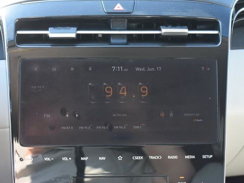 Used 2023 Hyundai Tucson Limited AWD/4WD image 26