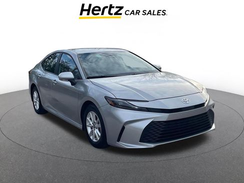Used 2025 Toyota Camry LE image 1