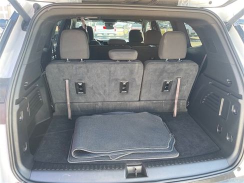 Used 2025 GMC Acadia Elevation image 18