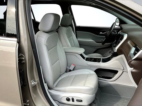 Used 2022 GMC Acadia SLT w/ Technology Package image 7