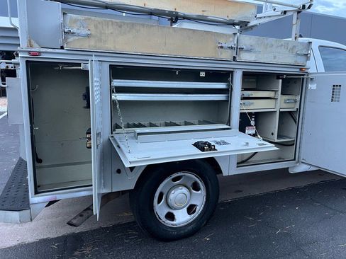 Used 2008 Ford F350 XL image 9