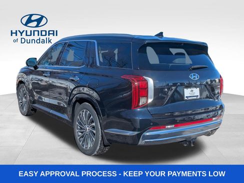 Used 2023 Hyundai Palisade Calligraphy image 3