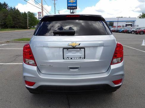 Certified 2022 Chevrolet Trax LS w/ Tint and Cruise Package AWD/4WD image 4