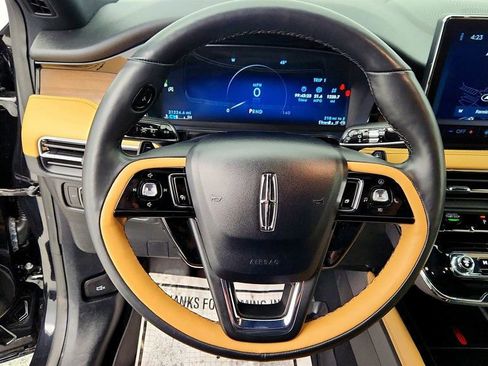 Used 2023 Lincoln Corsair Reserve w/ Equipment Group 201A image 13