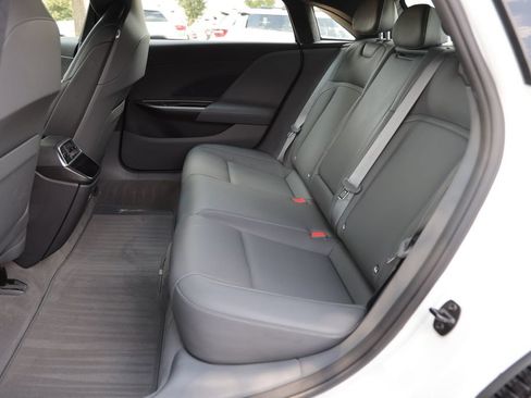 Used 2024 Lucid Air Pure RWD image 27