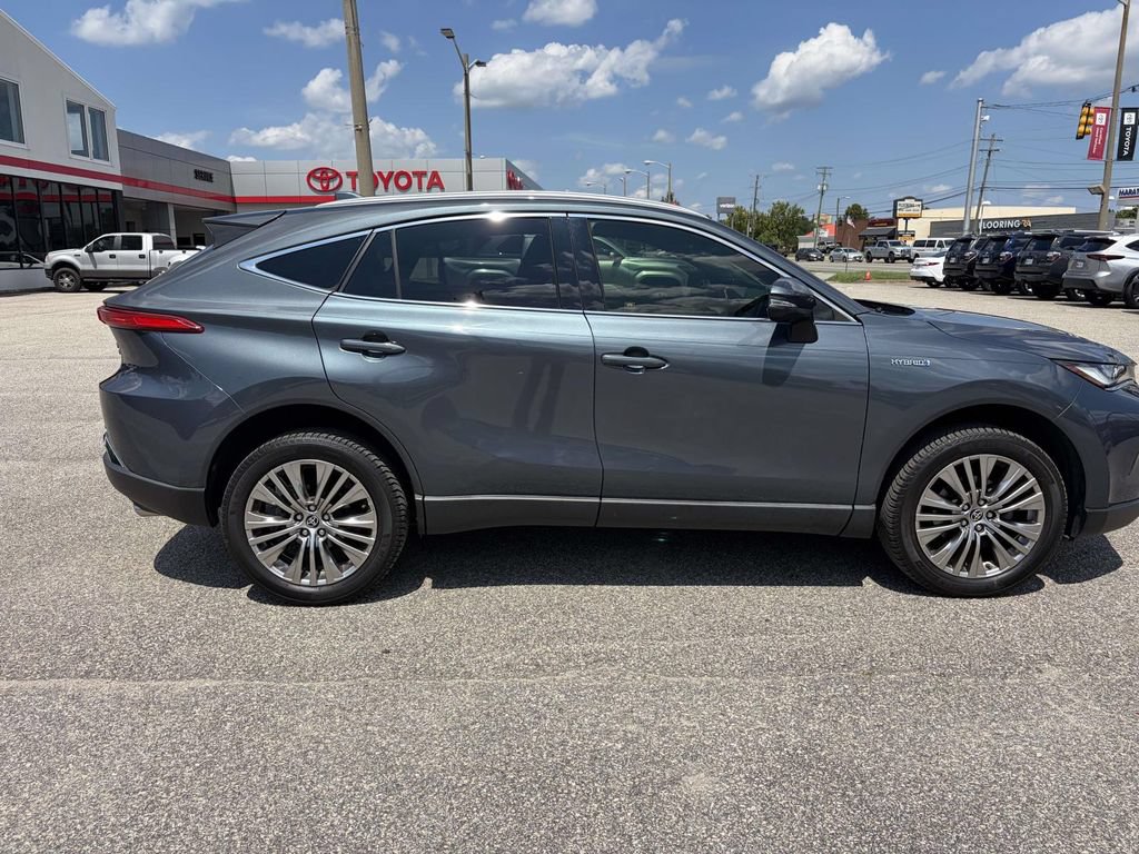 Used 2021 Toyota Venza Limited AWD/4WD image 8