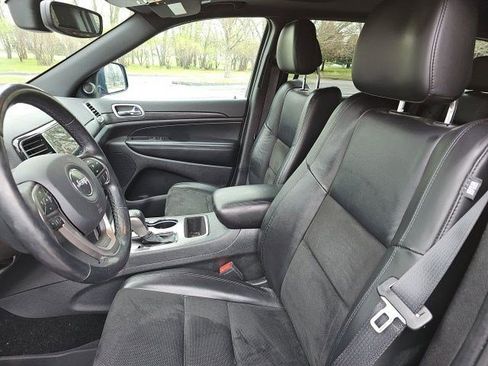 Used 2020 Jeep Grand Cherokee Altitude image 17