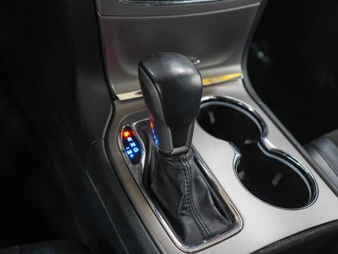 Used 2018 Jeep Grand Cherokee Altitude AWD/4WD image 23