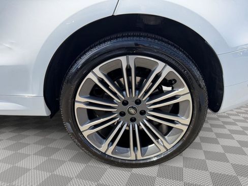 Used 2025 Land Rover Range Rover Sport Dynamic SE AWD/4WD image 8