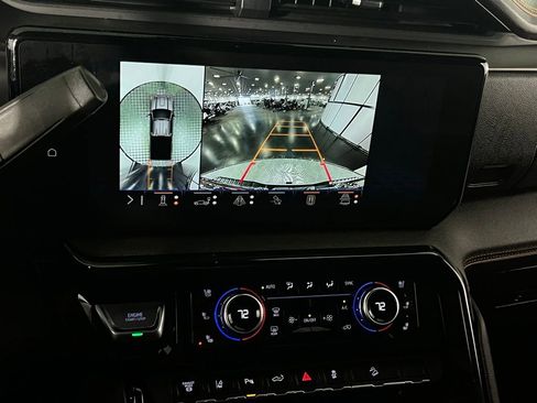 Used 2025 GMC Sierra 2500 AT4 image 16