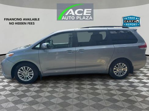 Used 2011 Toyota Sienna XLE image 8