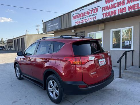 Used 2015 Toyota RAV4 XLE FWD image 5