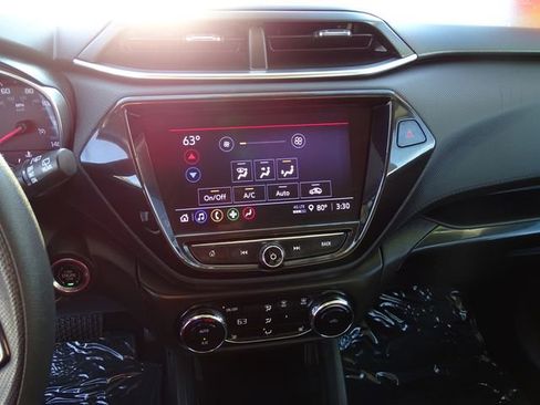 Used 2022 Chevrolet TrailBlazer LT w/ Convenience Package image 11