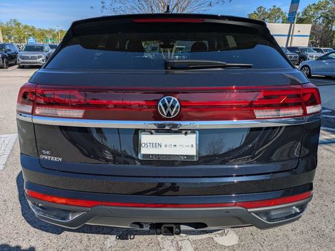 New 2026 Volkswagen Atlas Cross Sport SE FWD image 5